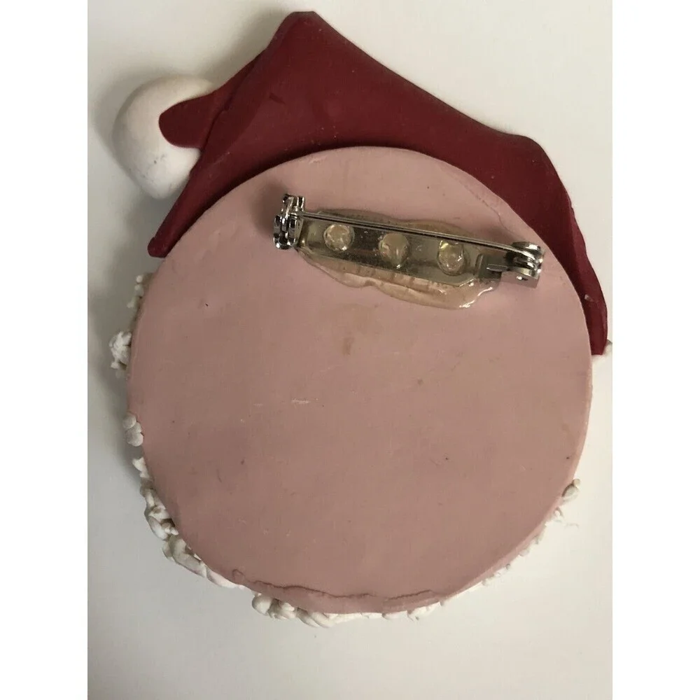 SANTA CLAUS‎ BROOCH PIN HEAD FACE PAINTED RESIN LITTLE ROUND EYEGLASSES
